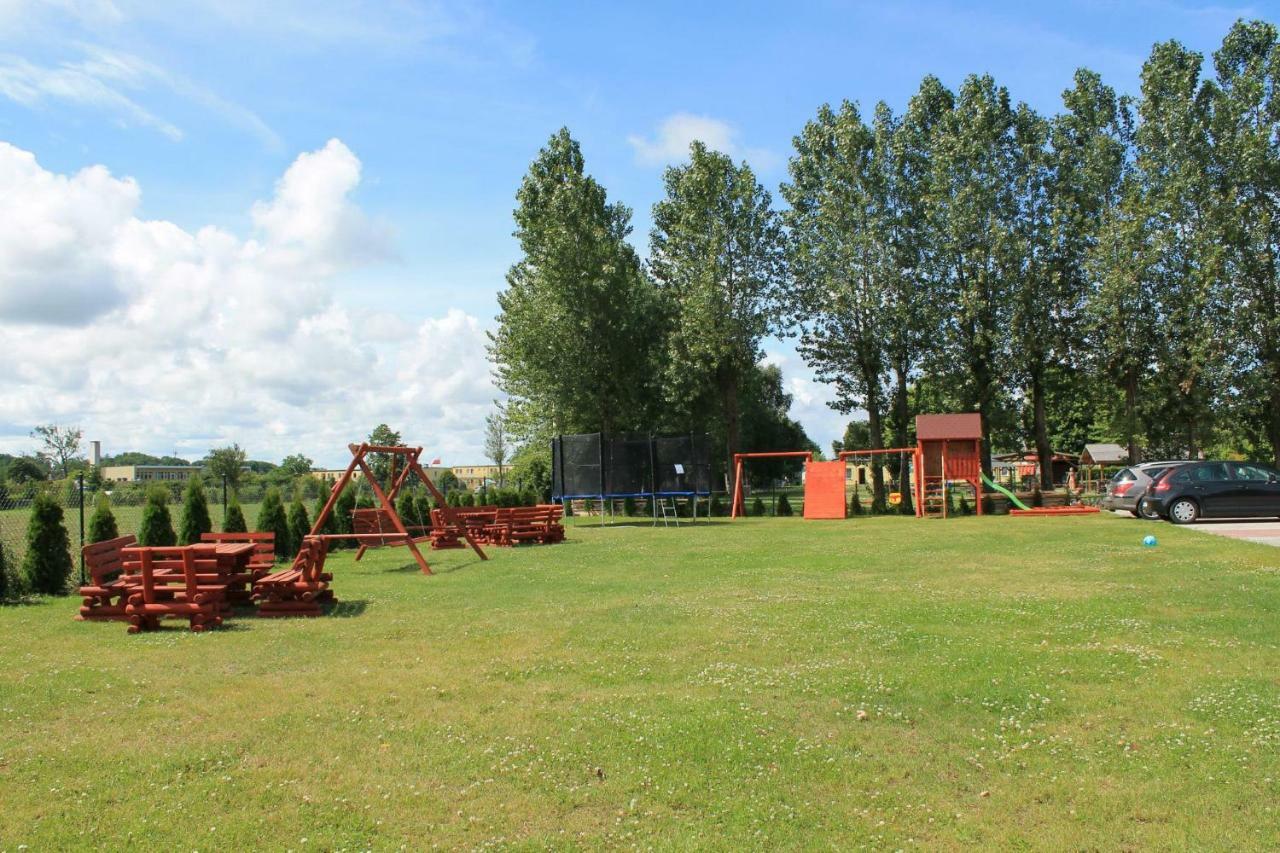 Pensjonat Nad Stawem Sarbinowo Exteriér fotografie